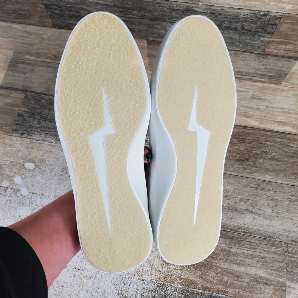Wolf & Shepherd Cruise Tre Womens Shoes Sz 8 White Leather Upper Slip-On Sneaker